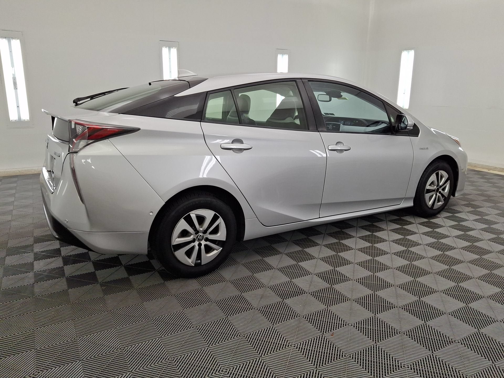 Used 2017 Toyota Prius Four FWD image 26