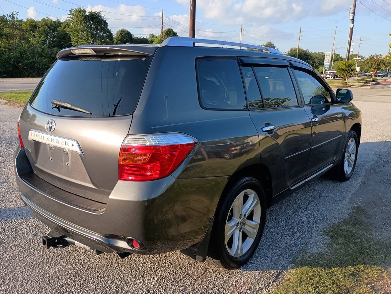 Used 2010 Toyota Highlander Limited w/ Extra Value Pkg 7 FWD image 5