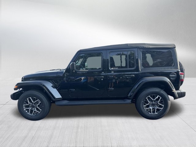 New 2026 Jeep Wrangler Unlimited Sahara AWD/4WD image 8