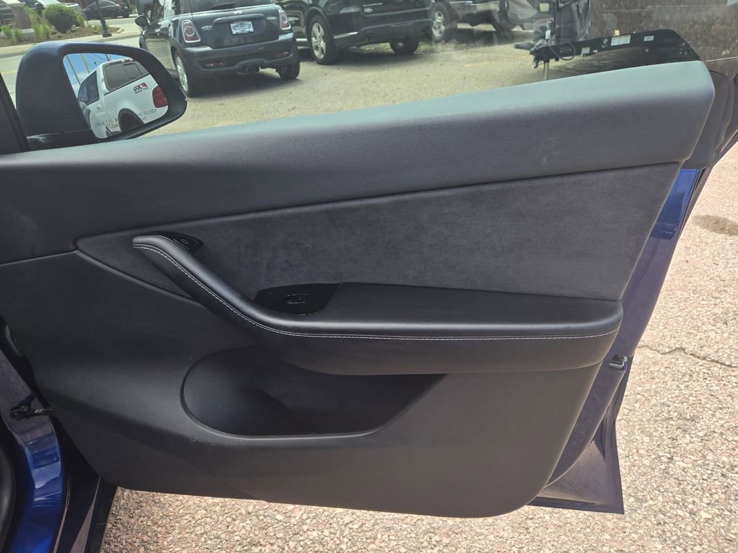 Used 2020 Tesla Model Y Long Range image 21