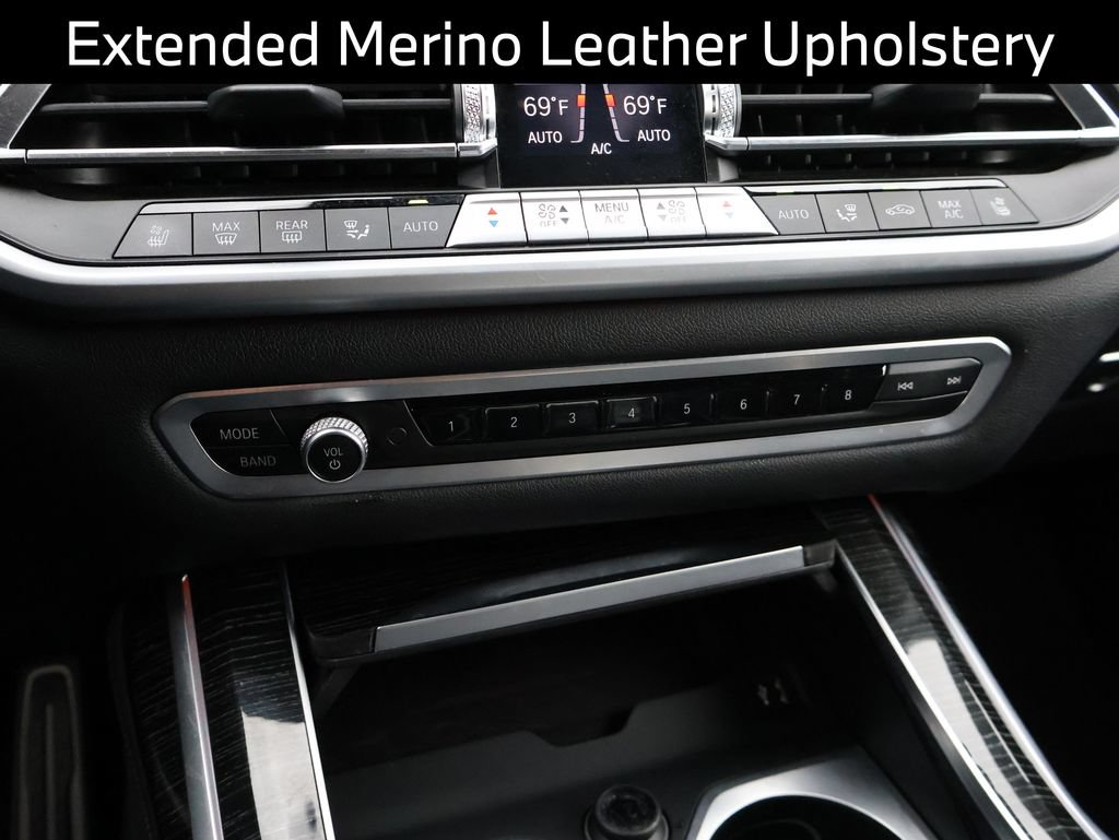 Used 2021 BMW X7 M50i AWD/4WD image 31