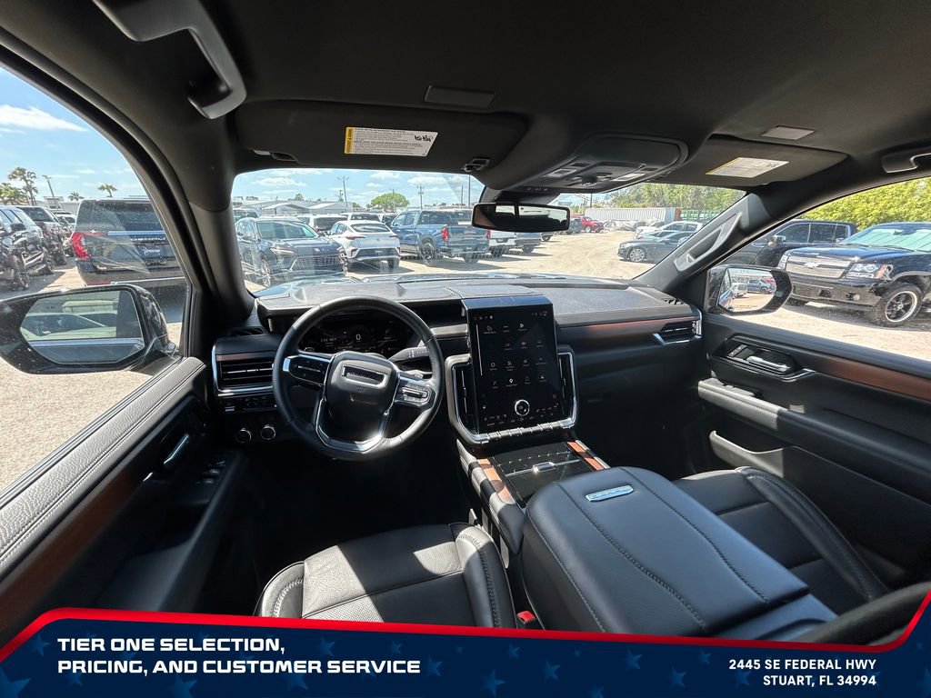 Used 2025 GMC Yukon Denali RWD image 26