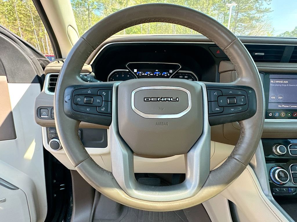 Used 2021 GMC Yukon XL Denali w/ Denali Premium Package AWD/4WD image 18