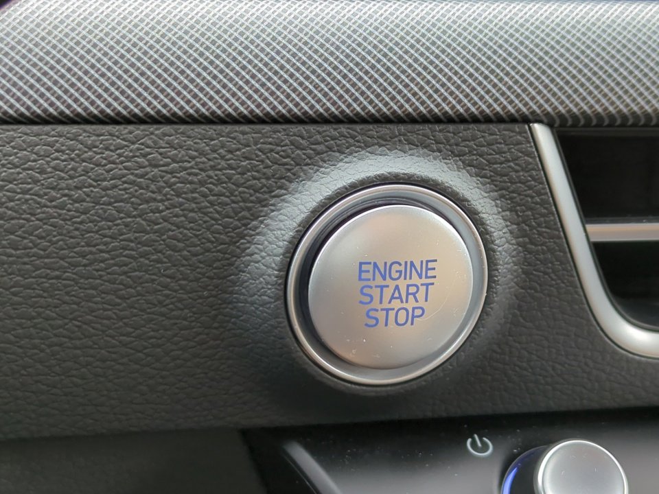 Certified 2025 Hyundai Sonata Limited FWD image 33