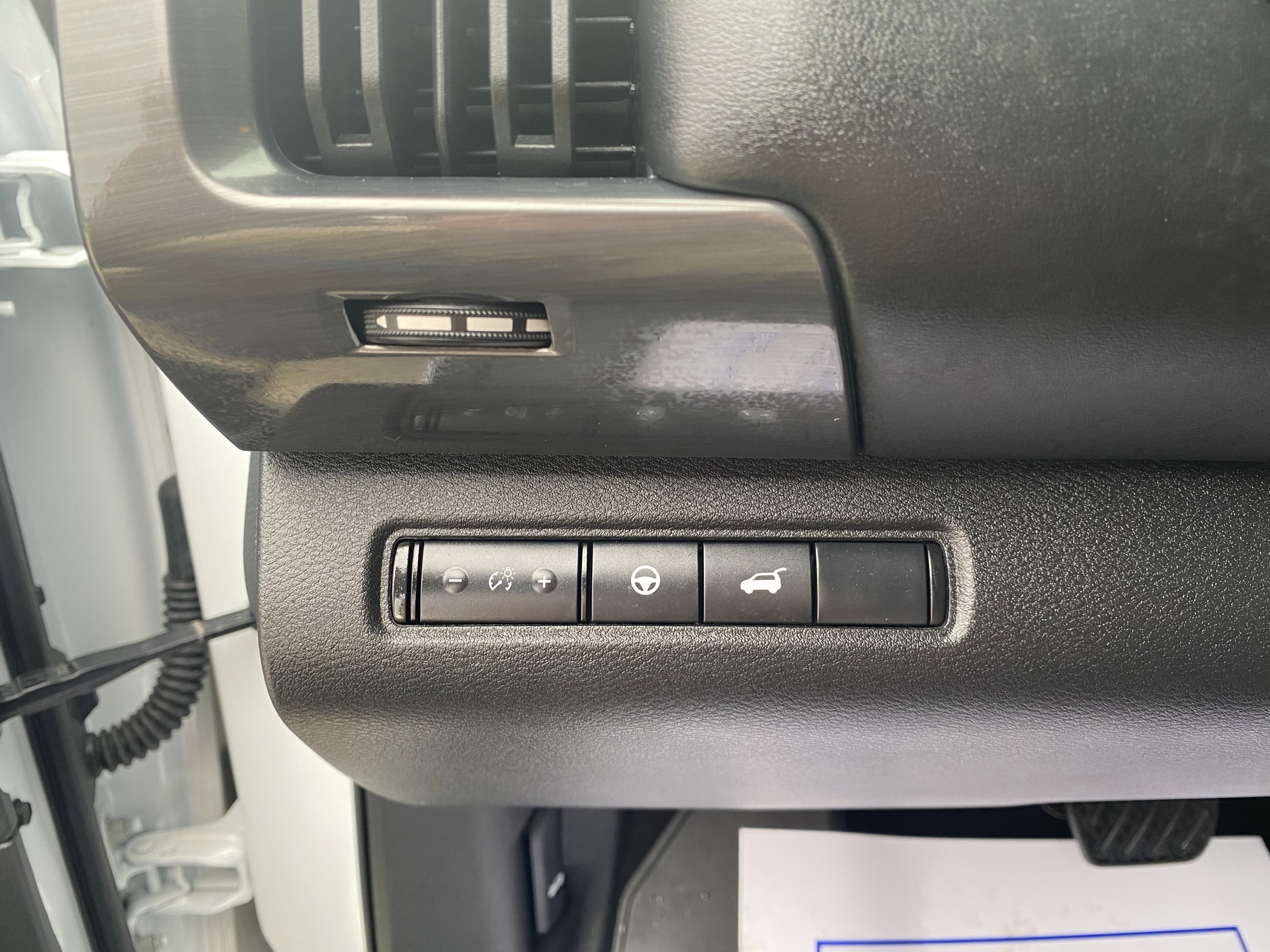 Used 2025 Nissan Pathfinder Rock Creek image 6