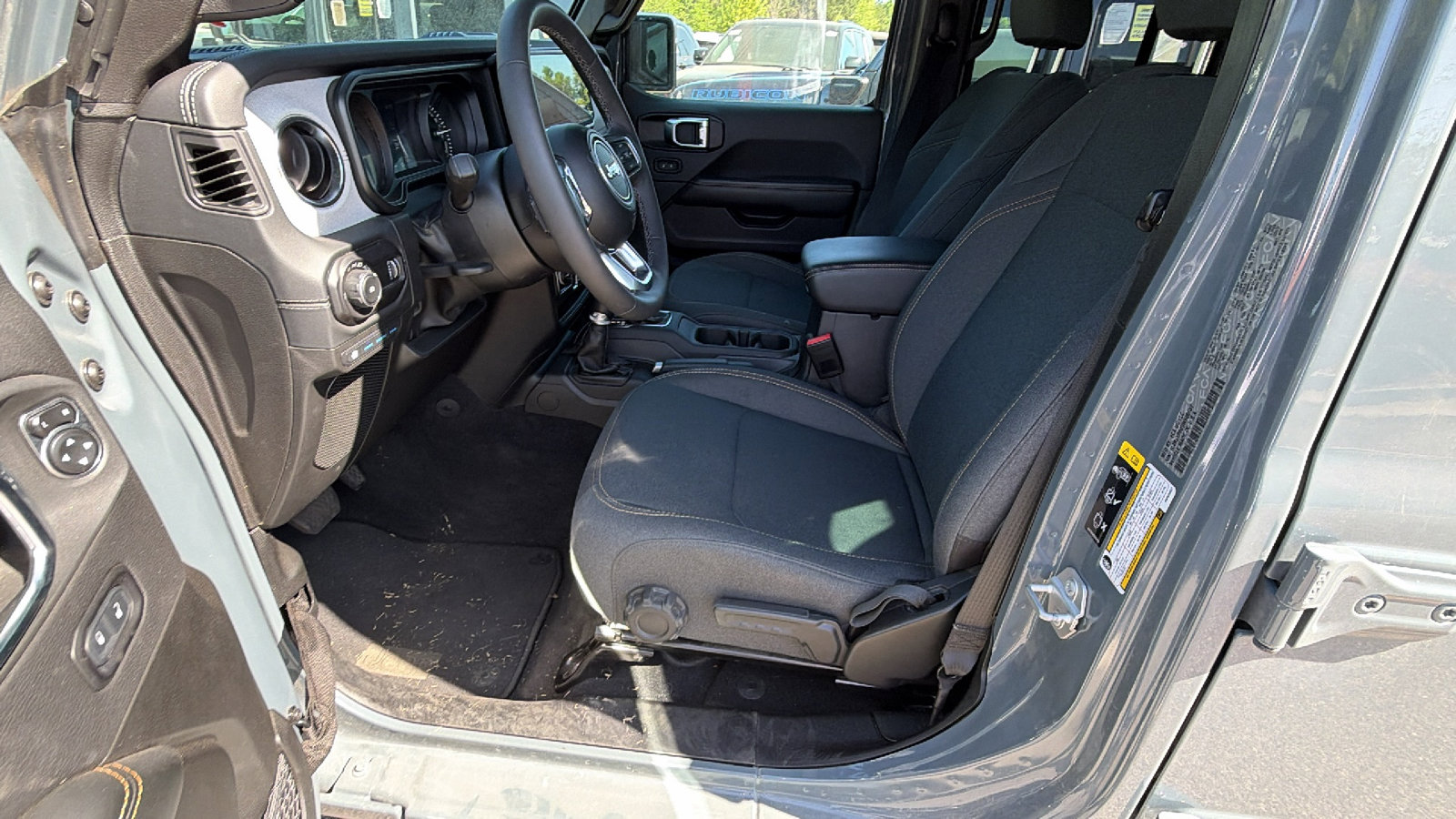 Used 2025 Jeep Wrangler Sahara w/ Safety Group AWD/4WD image 16