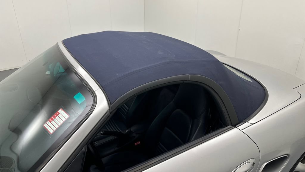 Used 2000 Porsche Boxster image 12