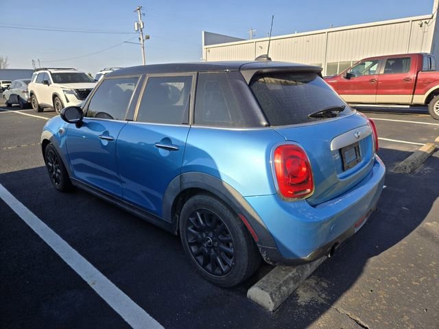 Used 2015 MINI Cooper 4-Door Hardtop image 4