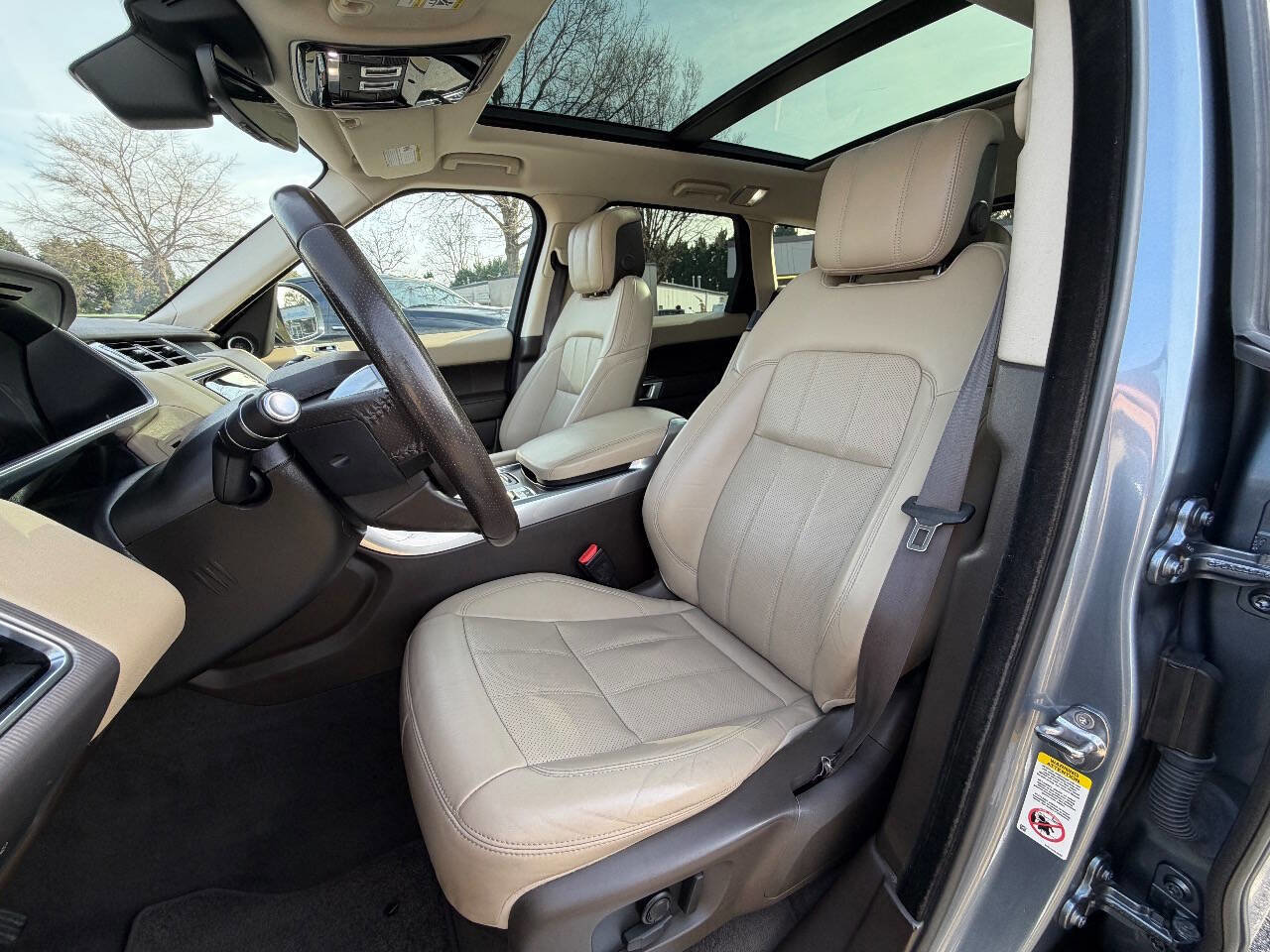 Used 2018 Land Rover Range Rover Sport HSE AWD/4WD image 29