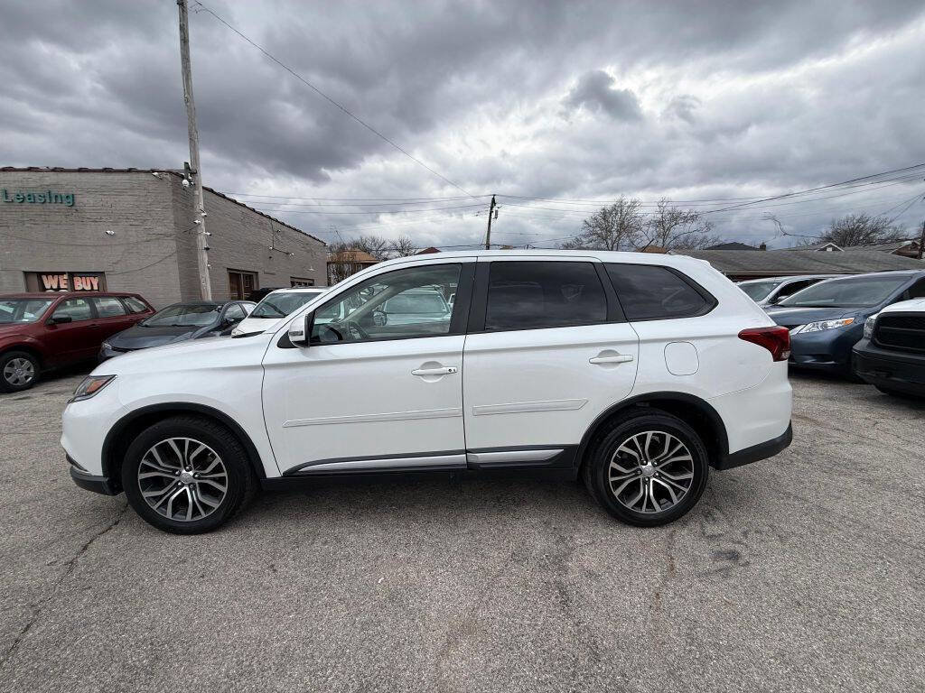 Used 2016 Mitsubishi Outlander SE image 6