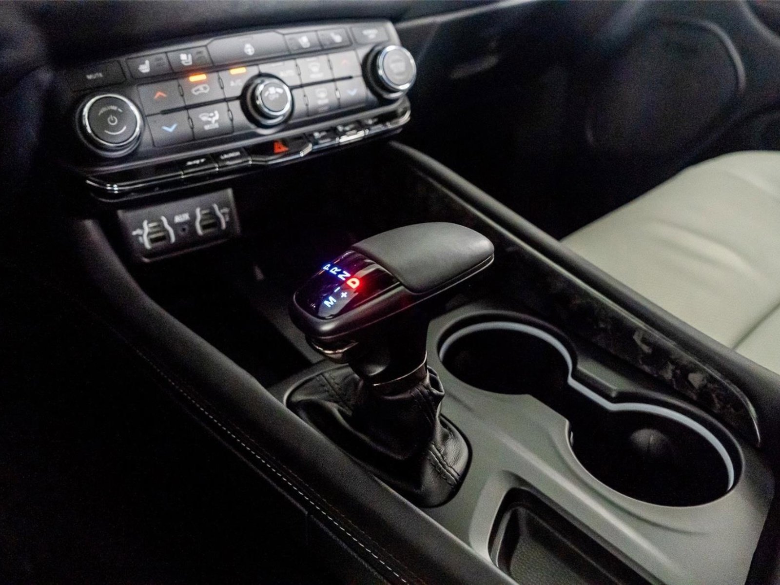 Used 2025 Dodge Durango SRT Hellcat AWD/4WD image 37