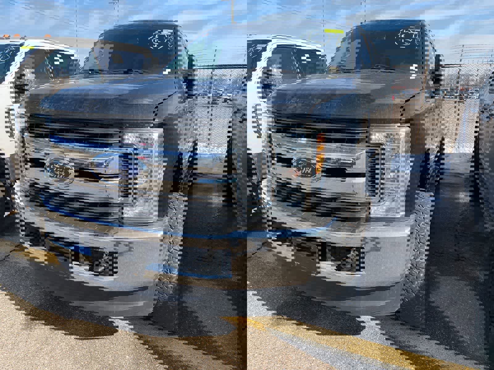 Used 2019 Ford F250 XLT w/ FX4 Off-Road Package image 4