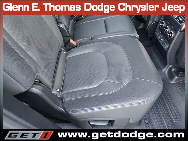 Used 2024 Land Rover Defender 130 X-Dynamic SE image 30