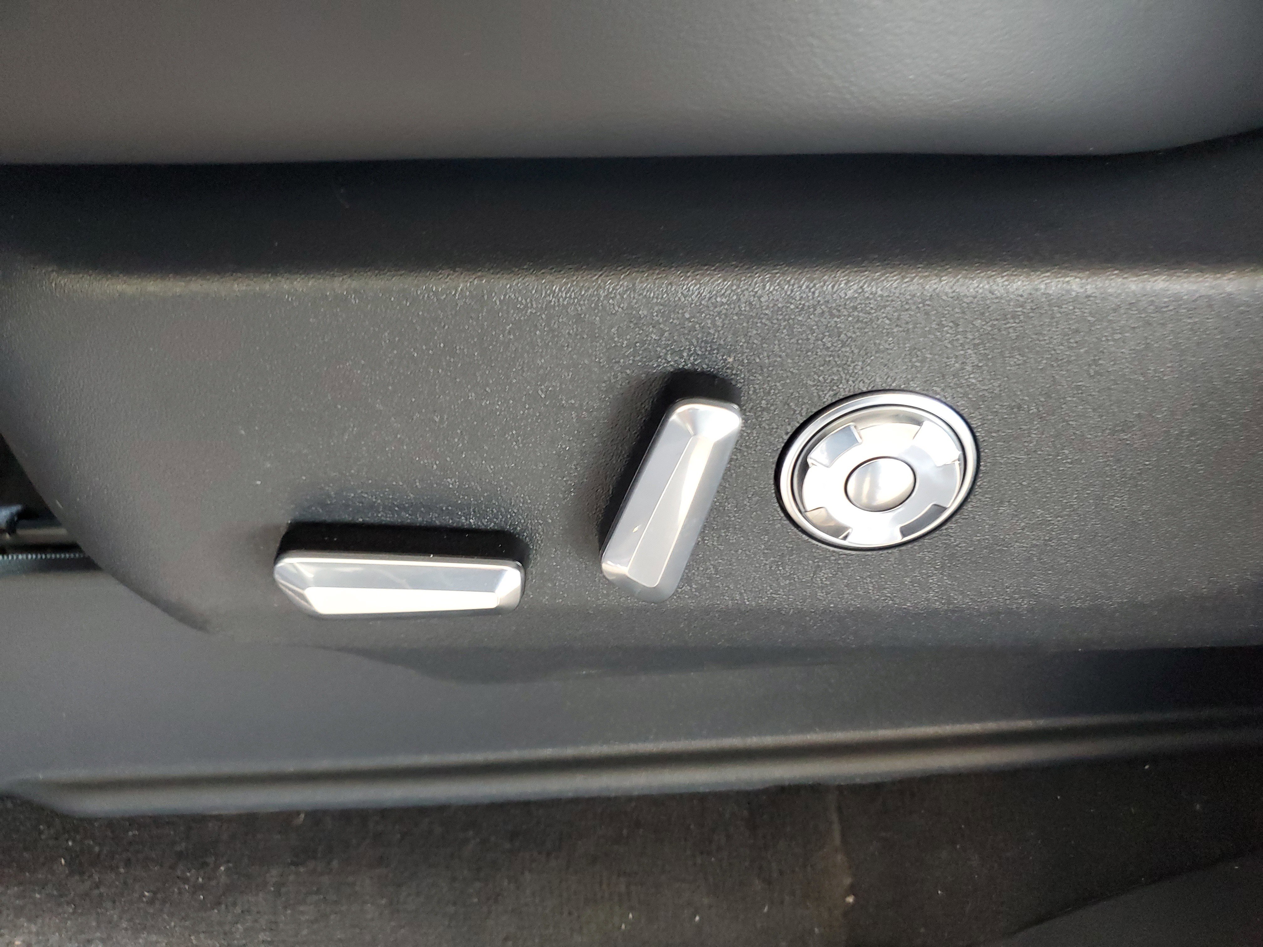 New 2026 Lincoln Navigator L Black Label AWD/4WD image 13