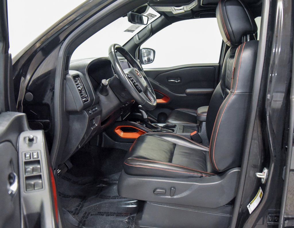 Used 2023 Nissan Frontier PRO-4X w/ Pro-4X Premium Package image 2