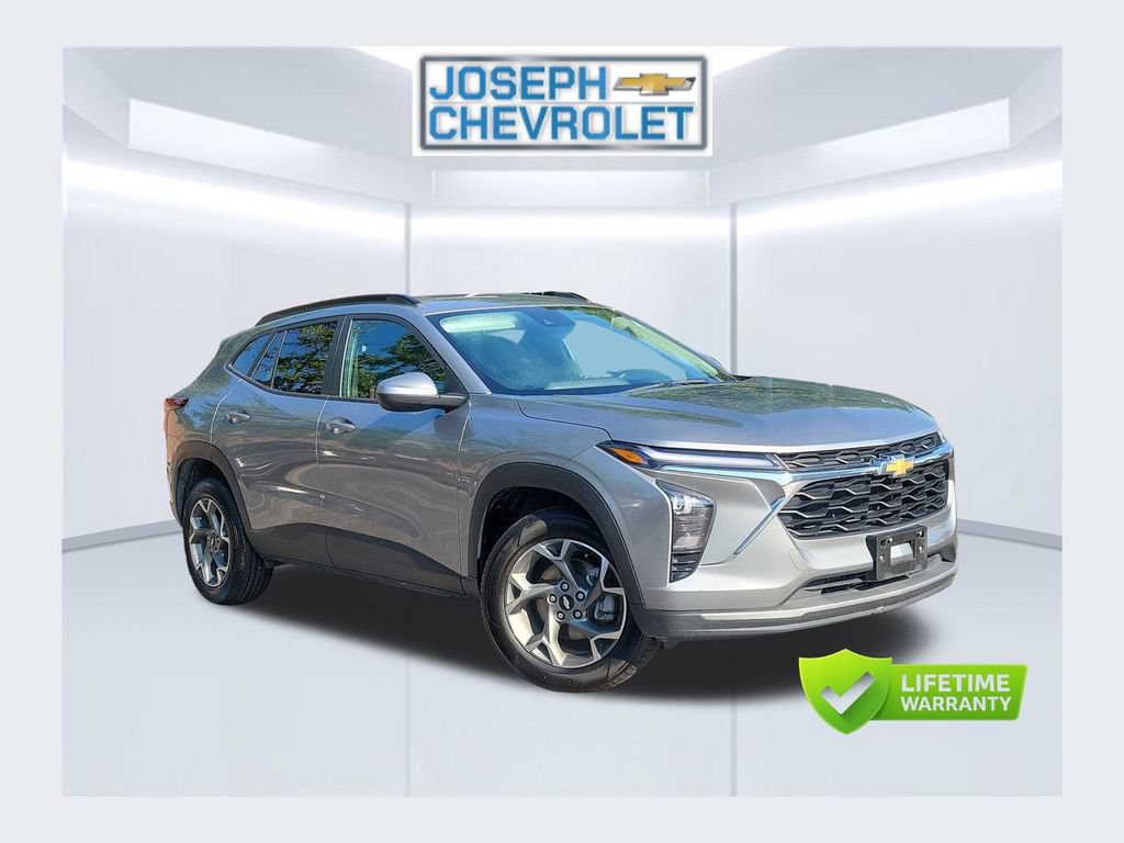 Used 2025 Chevrolet Trax LT FWD 360° Tour