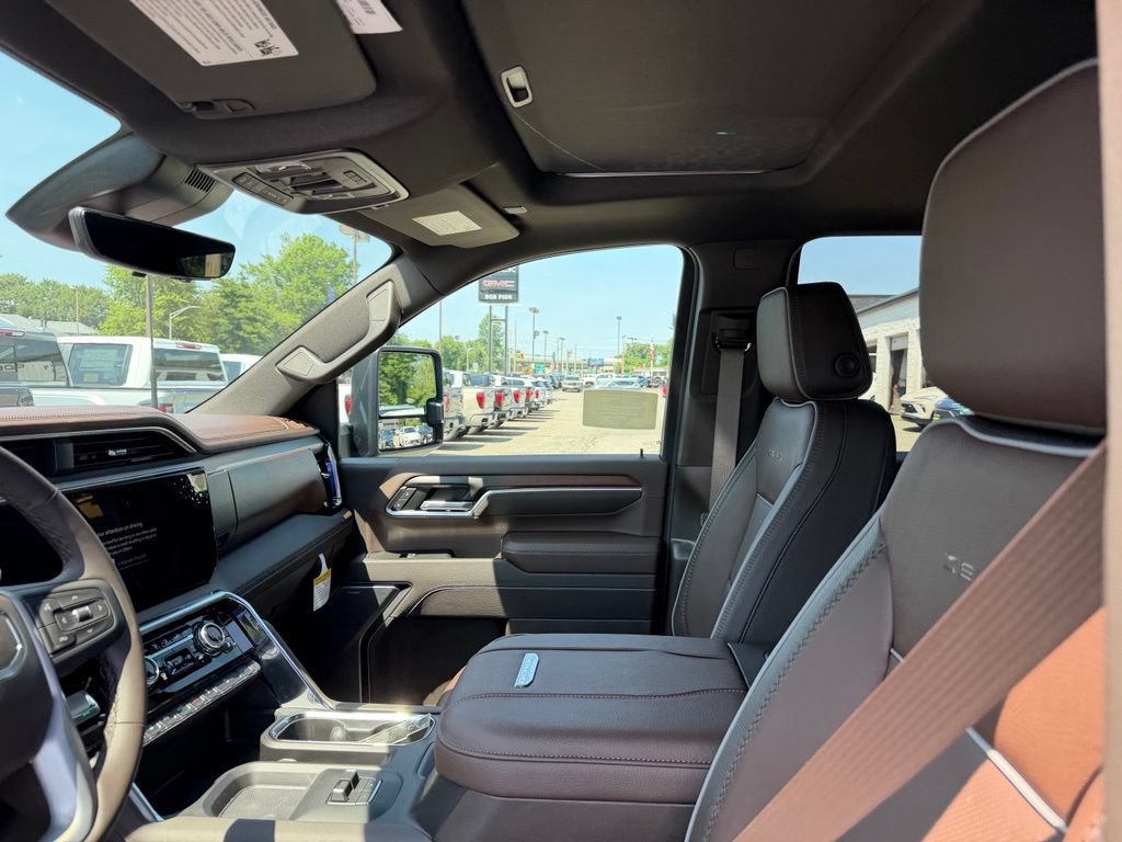 New 2026 GMC Sierra 2500 Denali w/ Denali Reserve Package AWD/4WD image 16