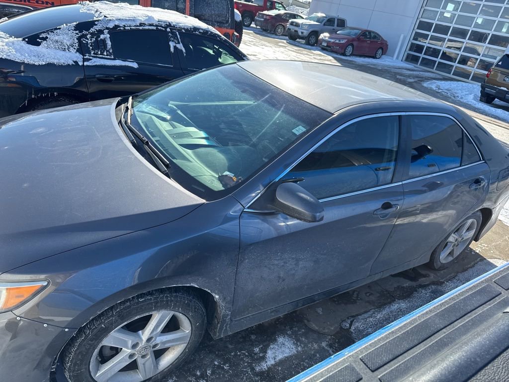 Used 2013 Toyota Camry SE image 4