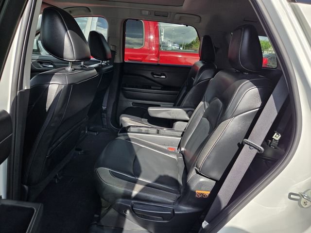Used 2023 Nissan Pathfinder SL w/ SL Premium Package FWD image 8
