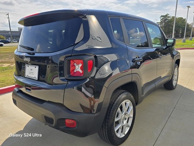 Used 2023 Jeep Renegade Latitude image 5