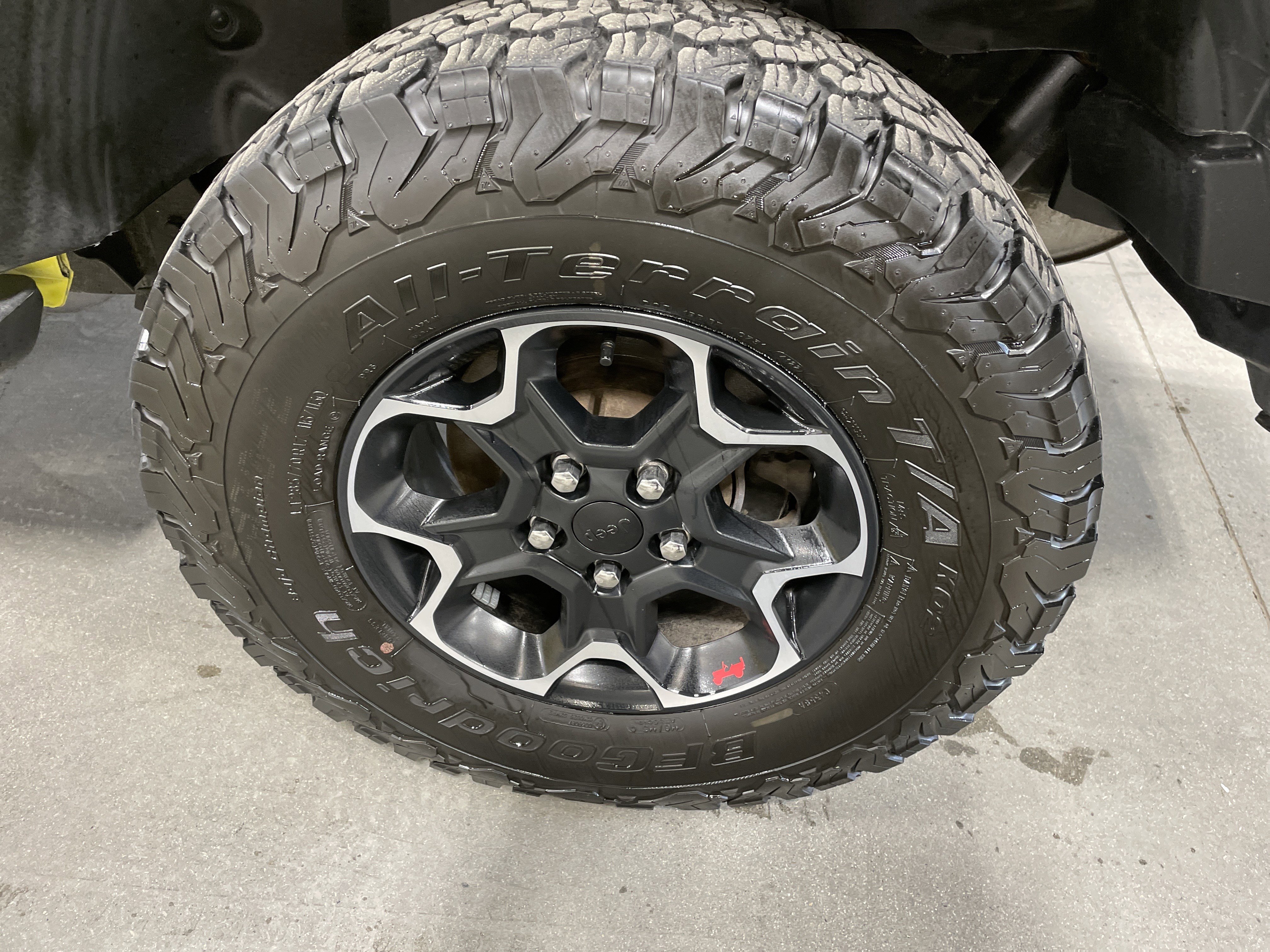 Certified 2023 Jeep Wrangler Unlimited Rubicon w/ Cold Weather Group AWD/4WD image 15