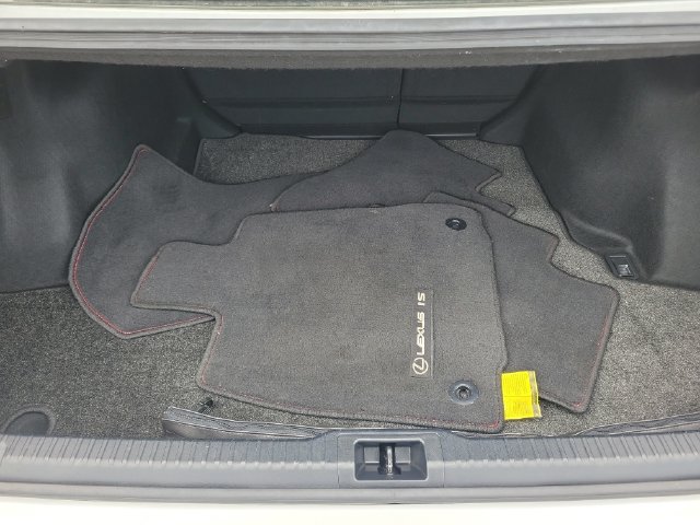 Used 2023 Lexus IS 300 w/ Comfort Package RWD image 7