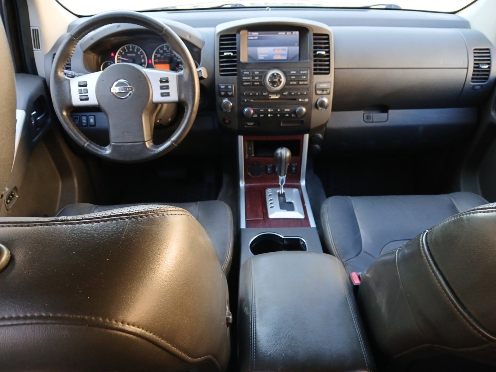 Used 2012 Nissan Pathfinder LE image 10