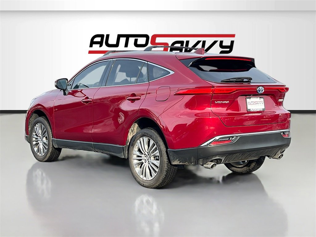 Used 2024 Toyota Venza Limited image 5