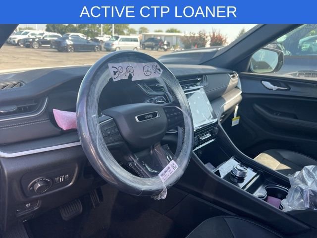 New 2025 Jeep Grand Cherokee L Altitude image 11