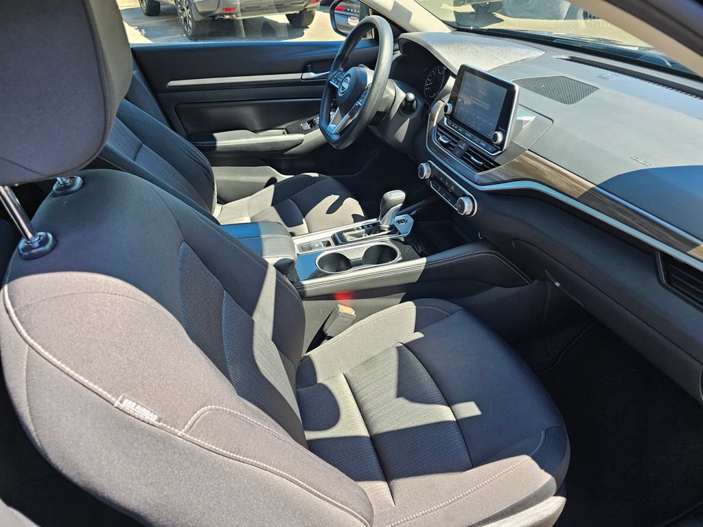 Used 2023 Nissan Altima 2.5 SV AWD/4WD image 11
