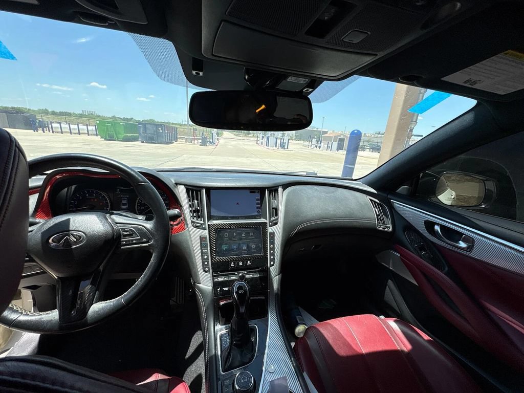 Used 2017 INFINITI Q60 3.0t Sport RWD image 6