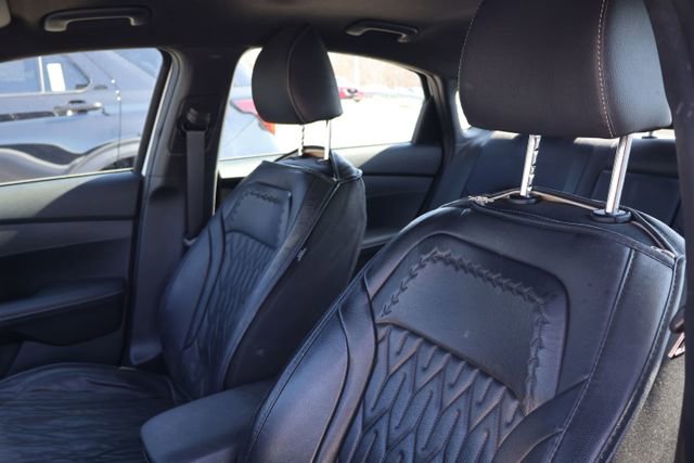 Used 2024 Kia Forte GT-Line image 11