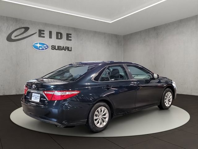 Used 2016 Toyota Camry LE image 4