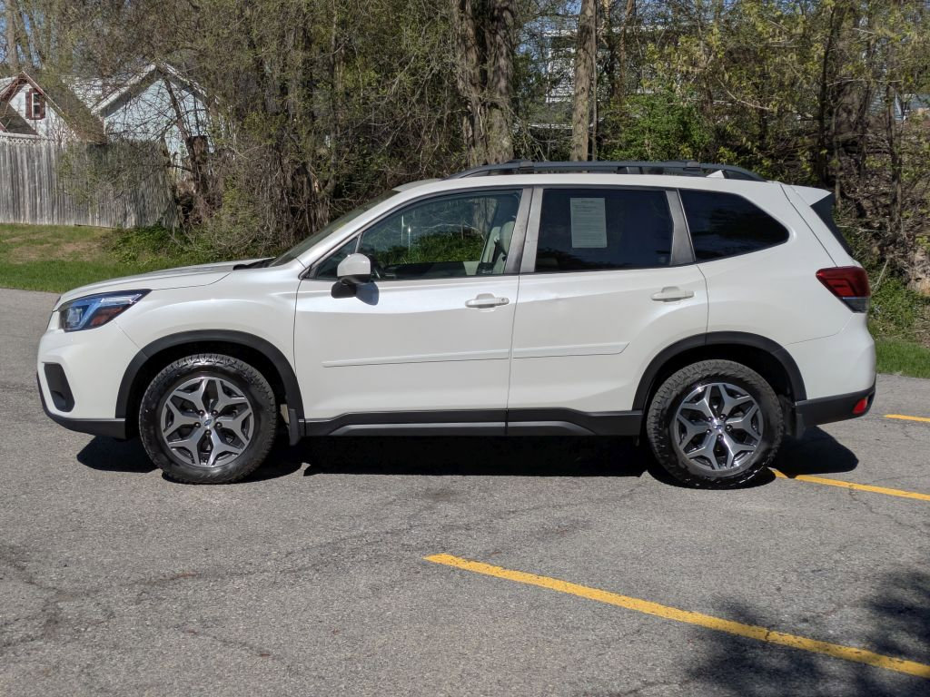 Used 2019 Subaru Forester Premium w/ All-Weather Package AWD/4WD image 4