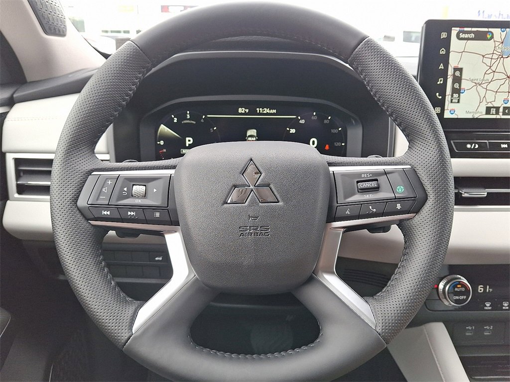 New 2025 Mitsubishi Outlander SE image 10