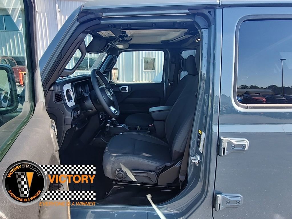 Used 2025 Jeep Wrangler Sahara 4xe image 20