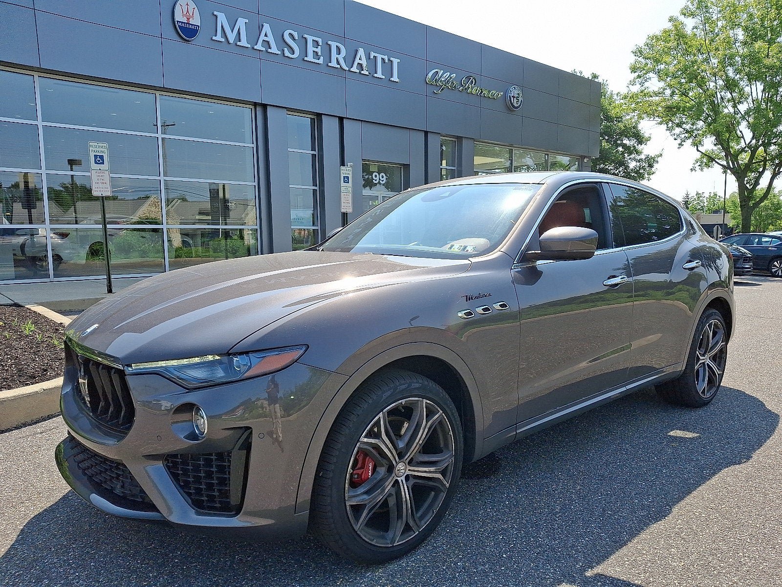 Used 2022 Maserati Levante Modena AWD/4WD video 1