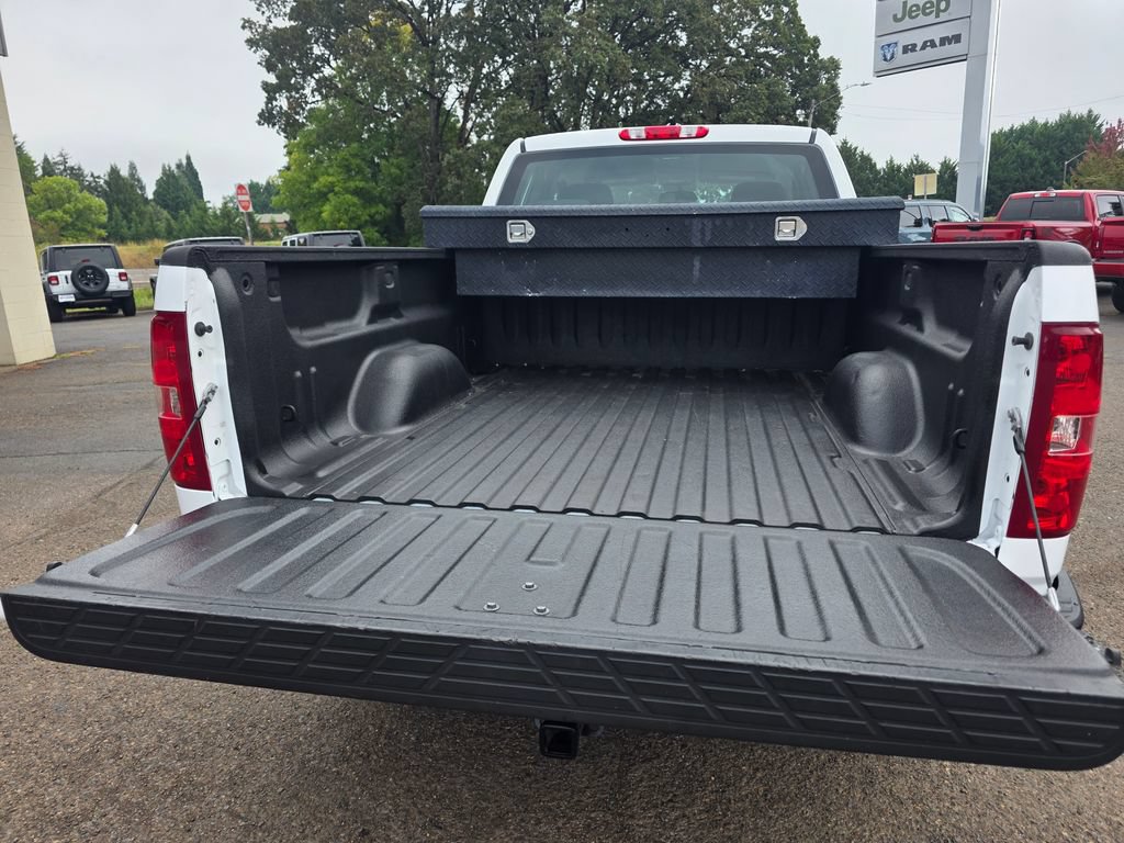 Used 2009 Chevrolet Silverado 1500 W/T AWD/4WD image 28