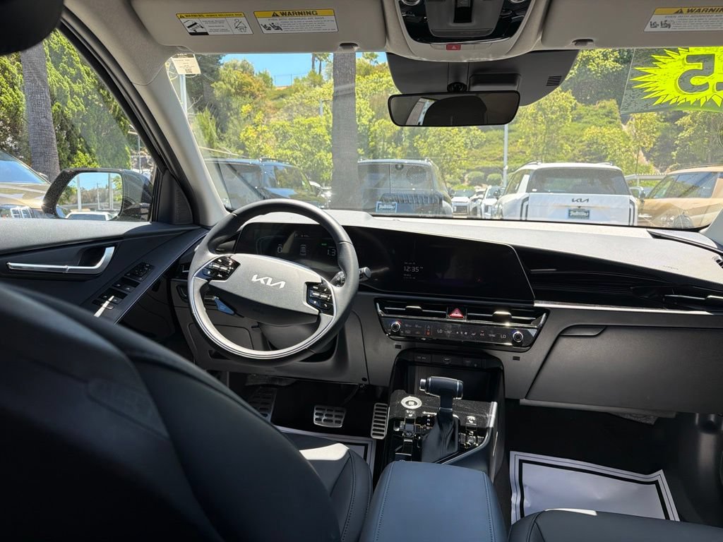Certified 2025 Kia Niro EX Touring FWD image 8