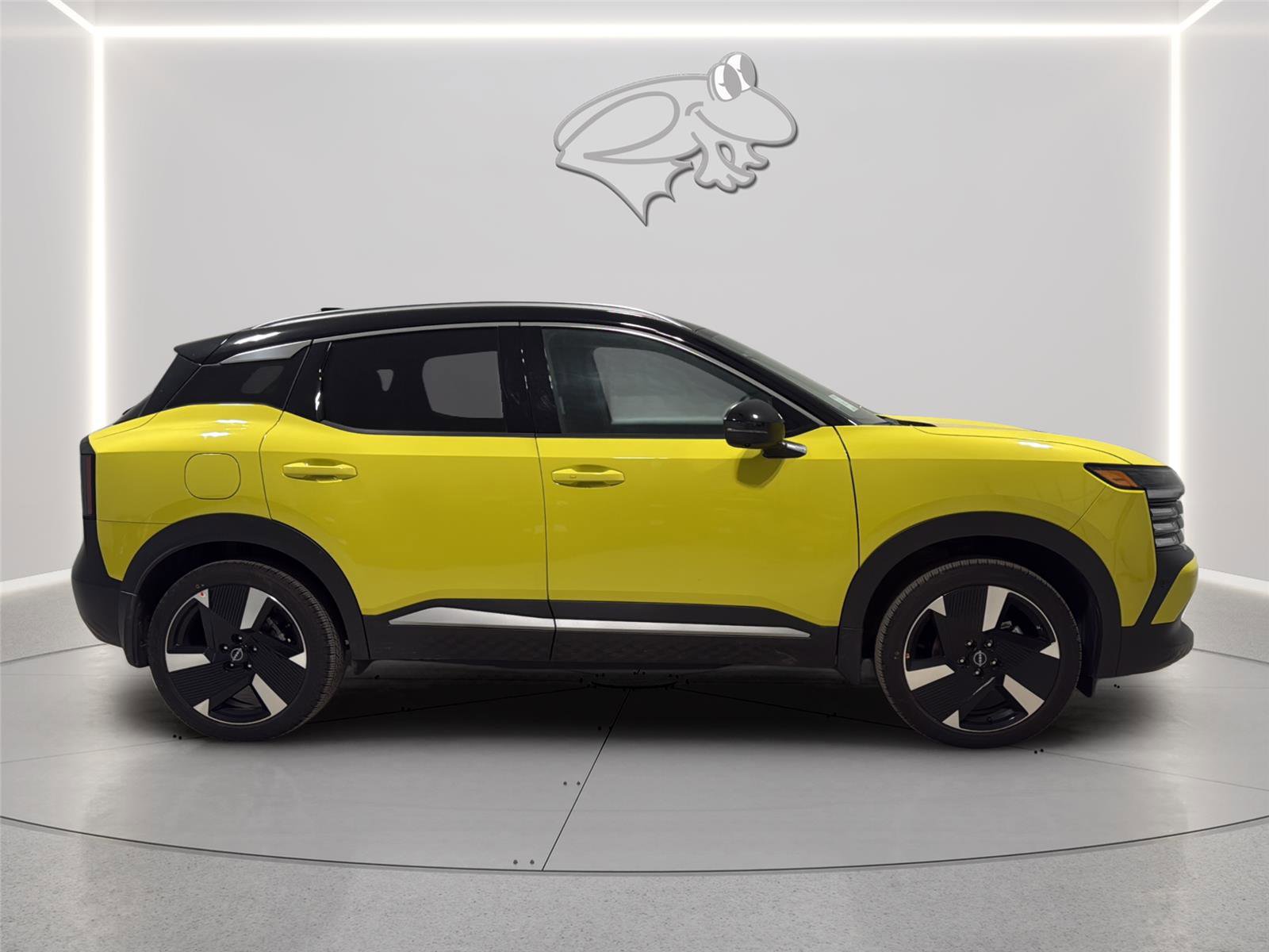 Used 2025 Nissan Kicks SR AWD/4WD image 6