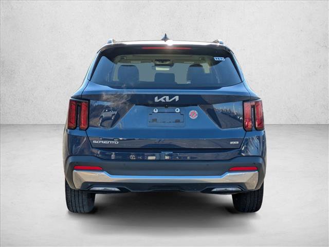 Used 2025 Kia Sorento S w/ Panoramic Sunroof Package image 6