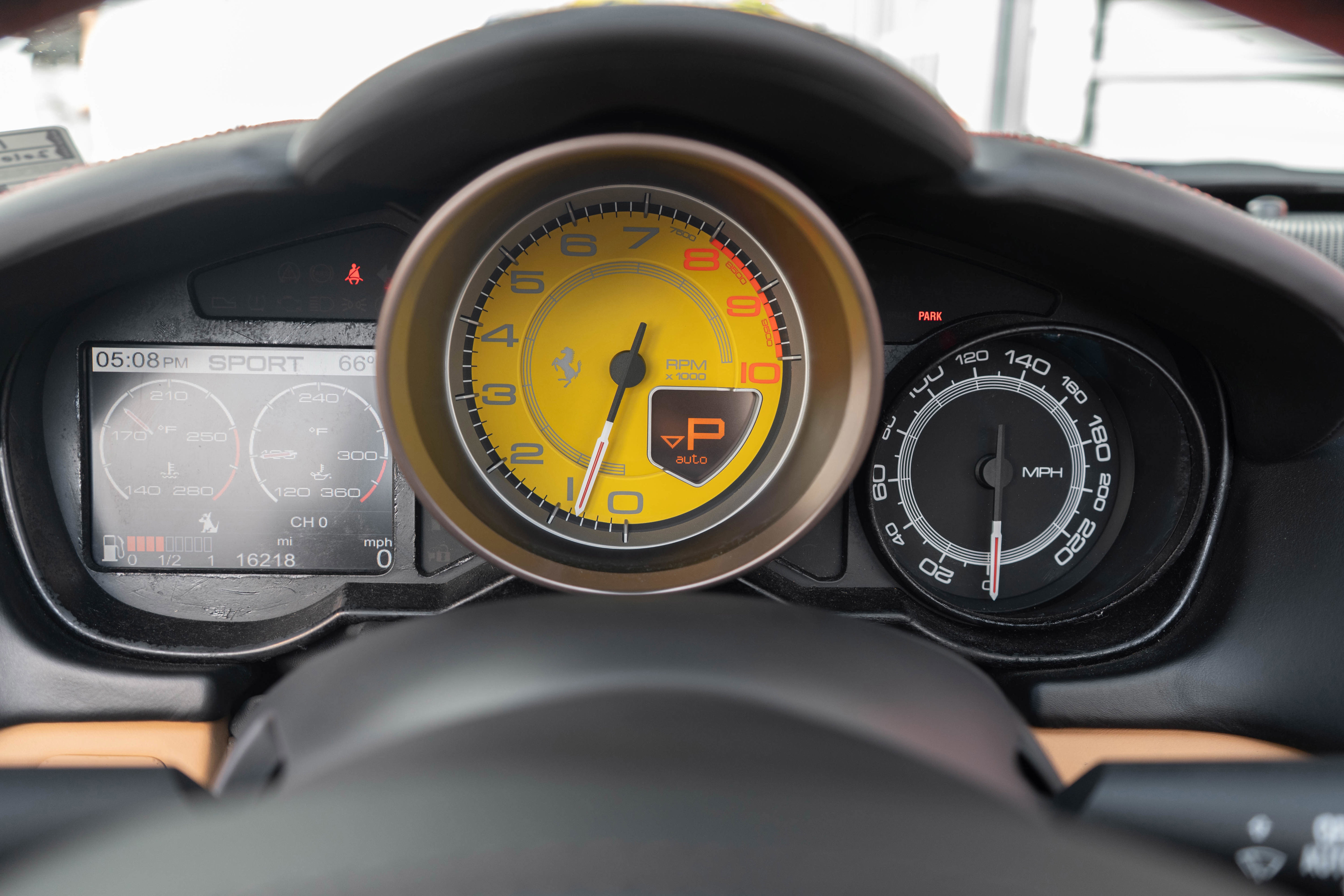 Used 2010 Ferrari California RWD image 16