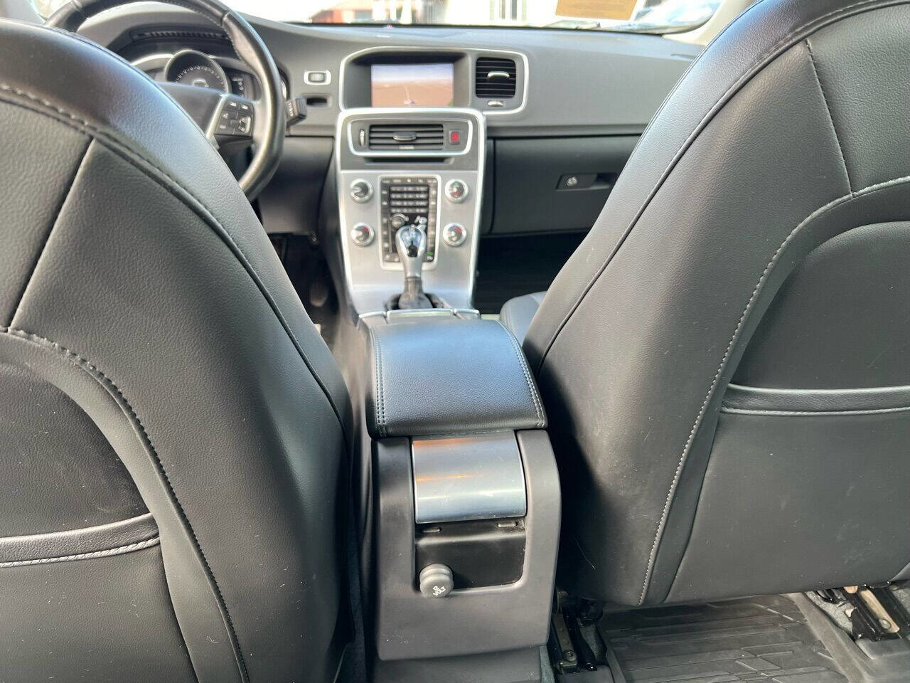 Used 2018 Volvo S60 T5 Inscription image 20