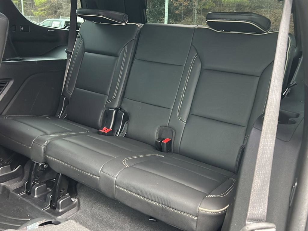 Used 2022 GMC Yukon SLT w/ SLT Luxury Package image 14
