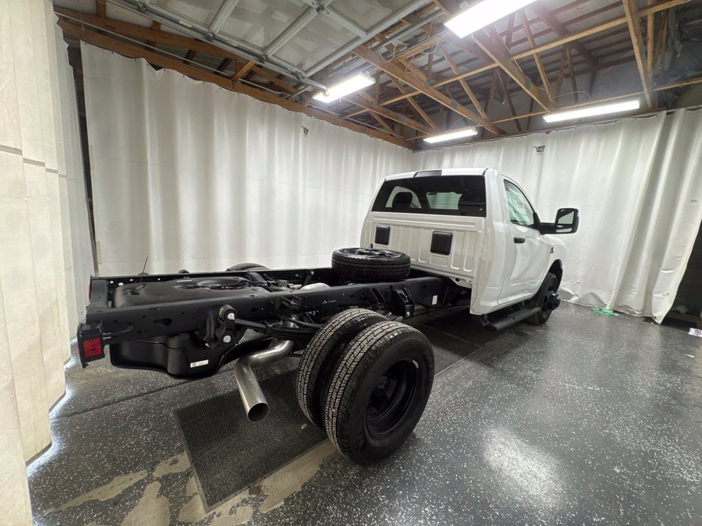 New 2027 RAM 3500 Tradesman AWD/4WD image 6