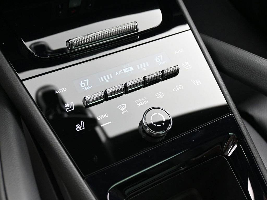 New 2026 Porsche Cayenne image 21