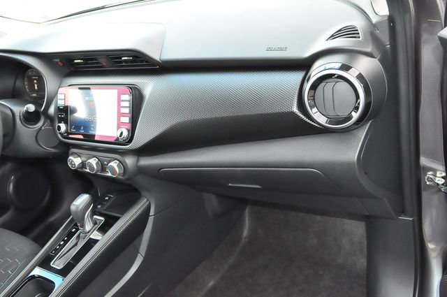 Used 2024 Nissan Kicks SV image 18