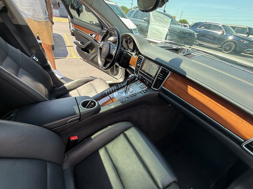 Used 2015 Porsche Panamera S RWD image 26