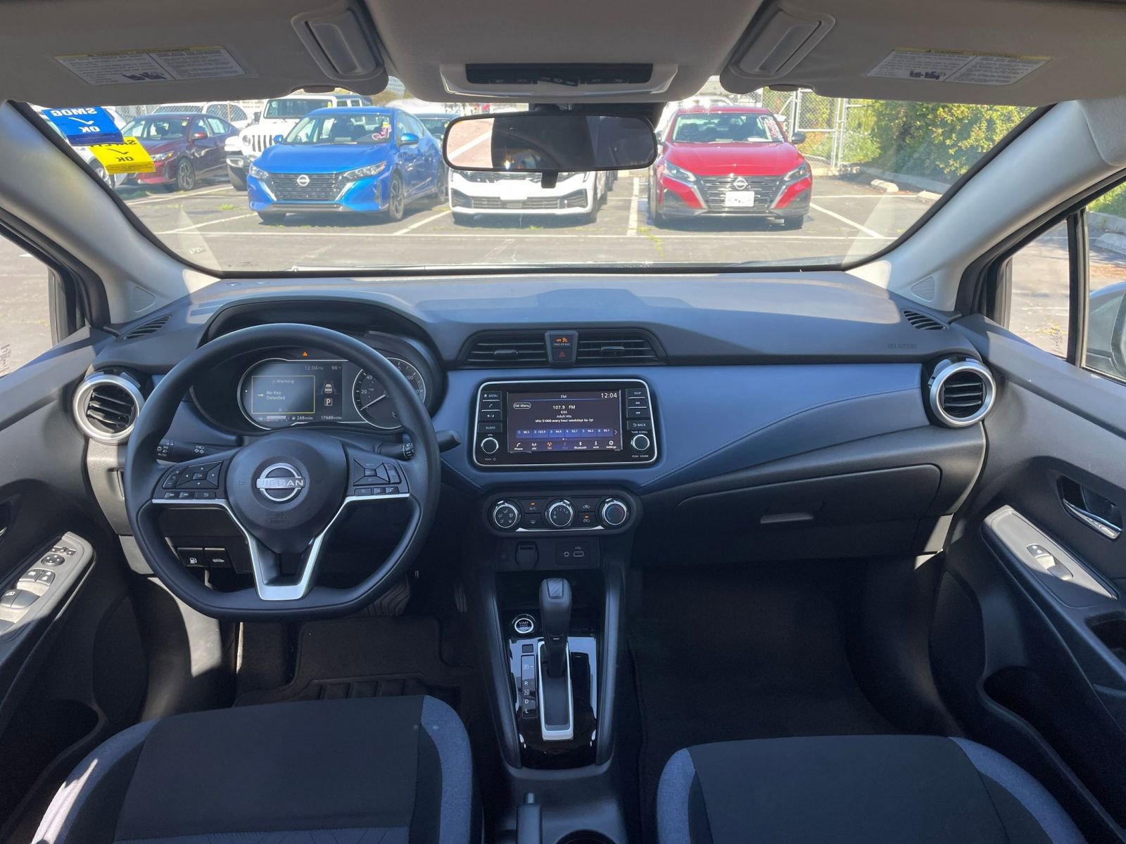 Used 2025 Nissan Versa SV image 31