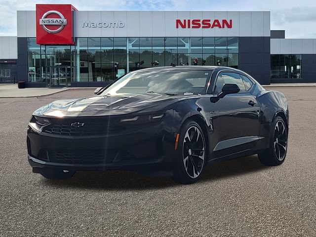 Used 2023 Chevrolet Camaro LT w/ Technology Package RWD image 3